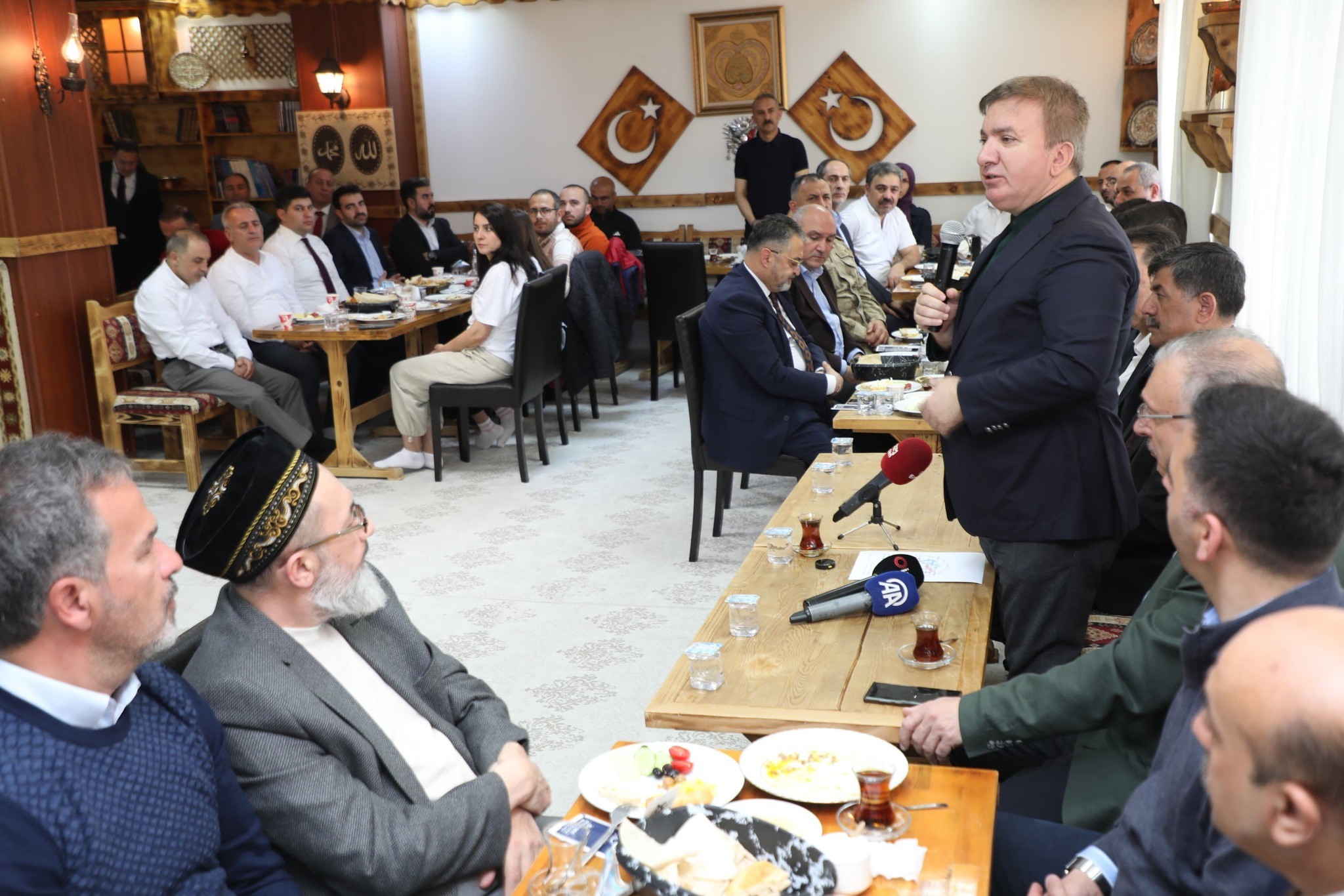 Erzincan Valisi Hamza Aydoğdu, il protokolü ile birlikte “Değer Erzincan”