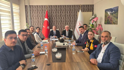 Erzincan’da düzenlenen Heimlich Manevrası bilgilendirme toplantısında, boğulma vakalarına karşı doğru