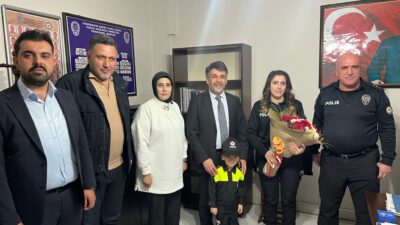 AK Parti Erzincan İl Başkanı Alpay Kabadayı, kızı Elif ve