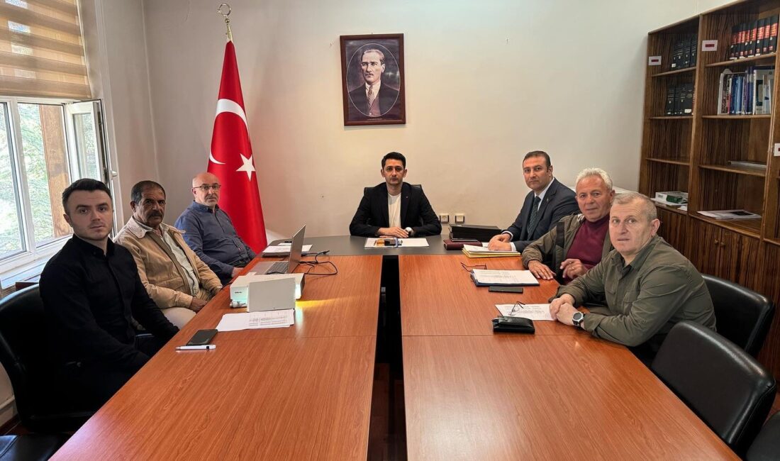 Kemaliye Kaymakamı İlhan Kayatürk Başkanlığında, İl Genel Meclis Üyeleri, İlçe