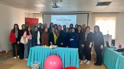 Erzincan’da görevli sağlık personeline yönelik düzenlenen “Doğuma Hazırlık Eğitimi” ile