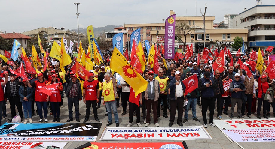 Erzincan’da 1 Mayıs, kortej yürüyüşü ve Cumhuriyet Meydanı’ndaki etkinliklerle coşkuyla