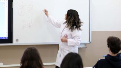 Millî Eğitim Bakanlığı (MEB), kadrolu öğretmenlerin 2025 yılı iller arası