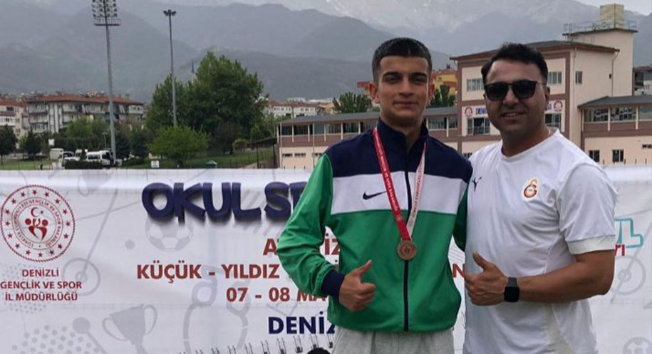 Erzincan atletizmi, ulusal düzeyde bir başarıya daha imza atarak spor