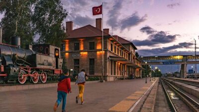 Stratejik konumuyla tarih boyunca bir kavşak olan Erzincan, depremlere rağmen