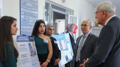 Sağlık Yönetimi Bölümü öğrencileri, girişimcilik dersi kapsamında geliştirdikleri projeleri “Bir