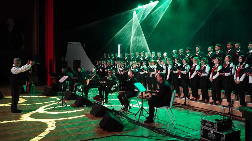 Erzincan’ın türküleri “Can’lı Sesler” Türk Halk Müziği Ses Yarışması’yla yankılanıyor.