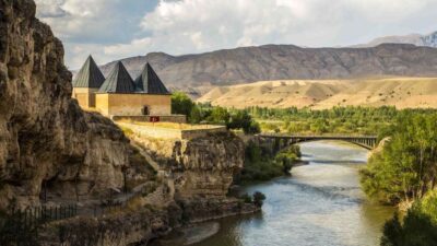 Erzincan, Ortaçağ’da medeniyetlerin kavşağı, savaşların ve barışın merkezi! Dr. Kemal