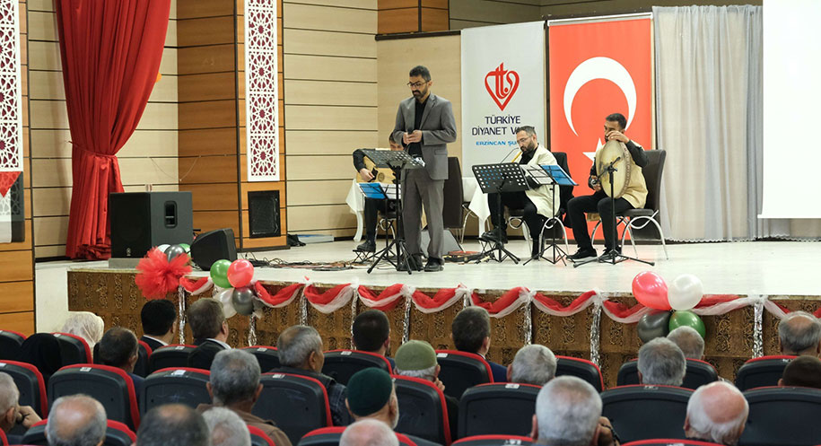 Erzincan’dan kutsal topraklara gidecek 254 kişilik hac kafilesi için düzenlenen