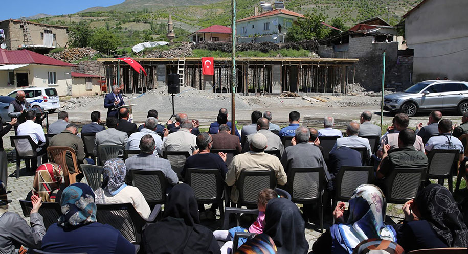 Erzincan’ın Üzümlü ilçesinde hayırsever iş insanı Çelebi Şahin tarafından yaptırılmaya