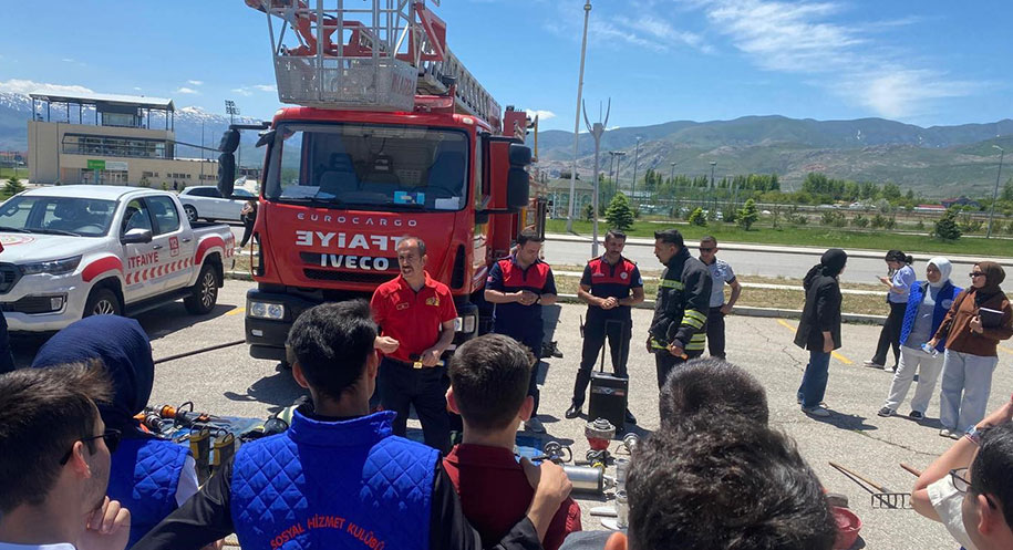Erzincan Binali Yıldırım Üniversitesi yerleşkesinde, olası afet ve acil durumlara