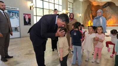 Erzincan’da eğitim faaliyetlerini sürdüren Özel Gülce Çocuk Anaokulu’nun minik öğrencileri,