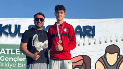 Erzincan Spor Lisesi’nin gururu Mahir İçli, Sivas’ta düzenlenen 2024-2025 Okul