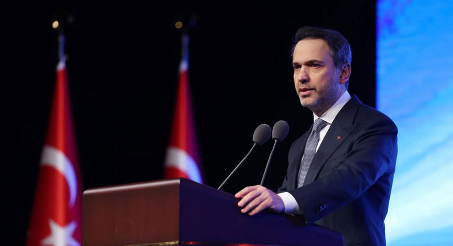 Enerji ve Tabii Kaynaklar Bakanı Alparslan Bayraktar, çeşitli temaslarda bulunmak