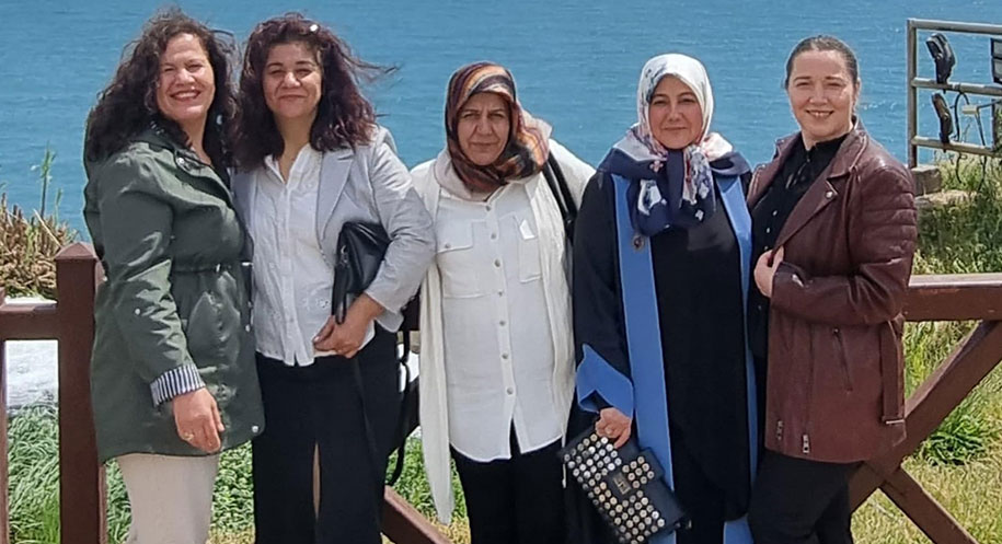 Türkiye’de sadece 7 ilde, 8 kadının icra ettiği koltuk döşemeciliği