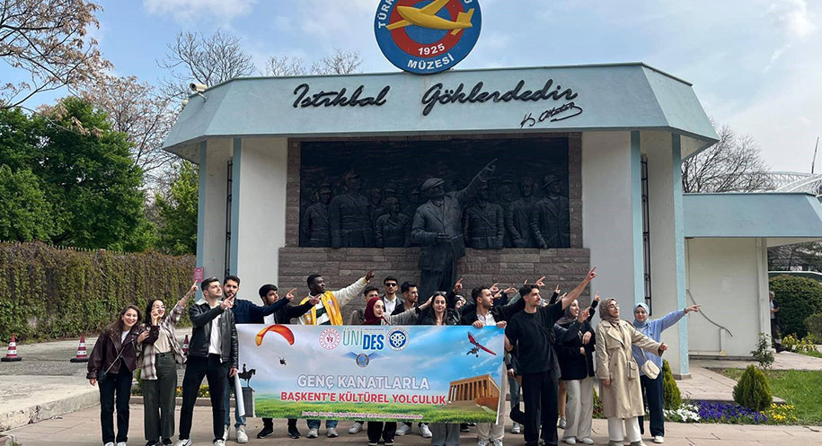 EBYÜ Genç Kanatlar Kulübü’nün ÜNİDES programı kapsamında düzenlediği “Genç Kanatlarla