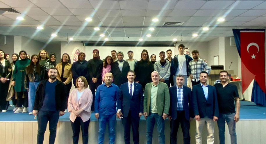 Erzincan Binali Yıldırım Üniversitesi’nde, bölgenin tarımsal zenginlikleri ve bitki genetik