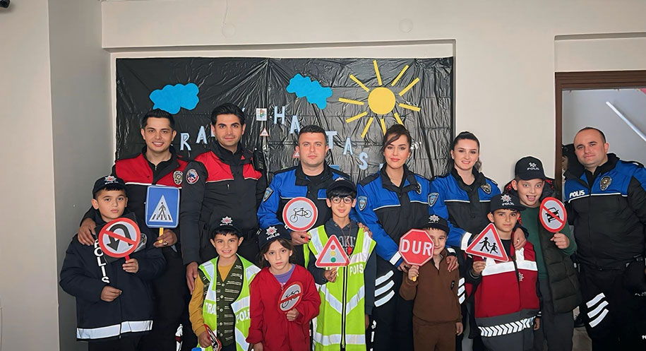Erzincan İl Emniyet Müdürlüğü, Trafik Haftası kapsamında özel gereksinimli çocuklarla