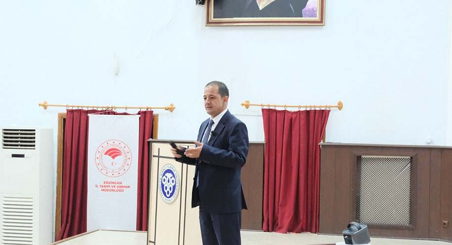 Erzincan Tarım ve Orman İl Müdürlüğü’nün düzenlediği “Gıda Okuryazarlığı Semineri”nde,