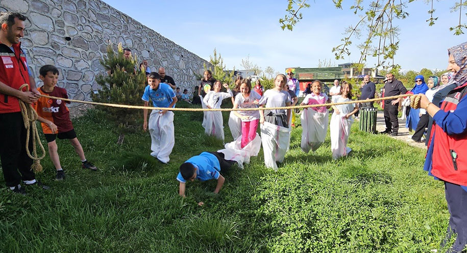 Aile bağlarını güçlendirmek ve dijital bağımlılığa dikkat çekmek amacıyla Ergan
