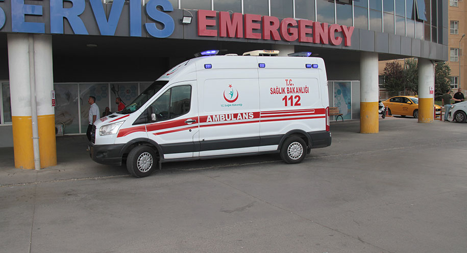 Erzincan’da TIR ile otomobilin karıştığı kazada 2 kişi yaralandı.Kaza, sabah