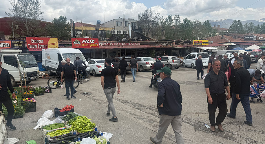 Önceki gün Buğday Meydanı’nda meydana gelen yangın, bölge esnafını olumsuz
