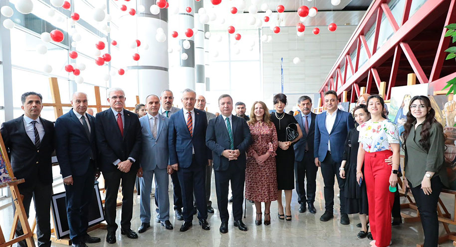 Erzincan Binali Yıldırım Üniversitesi (EBYÜ), geleneksel hale gelen “Mezun Buluşması”