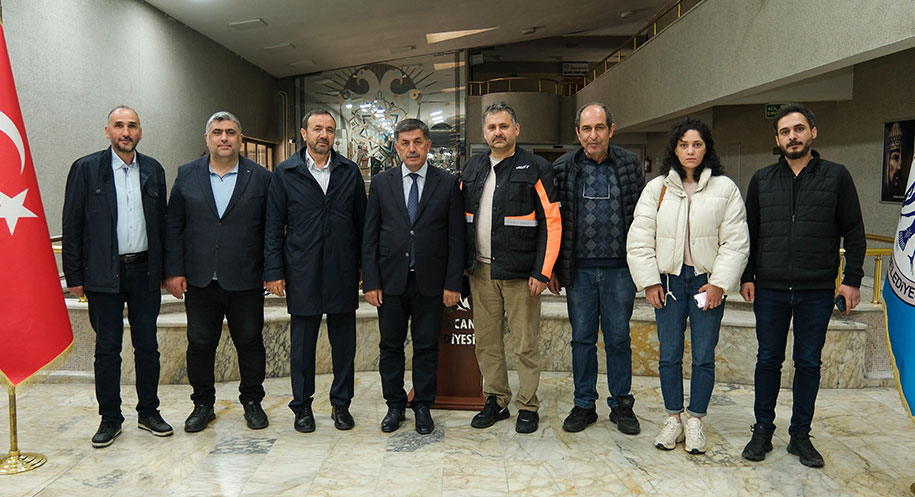 Erzincan’da yerel basın temsilcileri, Belediye Başkanı Bekir Aksun’u ziyaret ederek