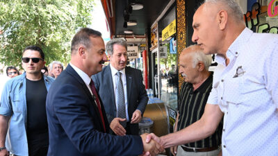 Erzincan’da esnaf ziyareti gerçekleştiren Anahtar Parti Genel Başkanı Yavuz Ağıralioğlu,