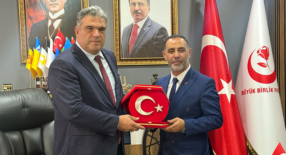 Büyük Birlik Partisi (BBP) Genel Başkan Yardımcısı Prof. Dr. Şafak