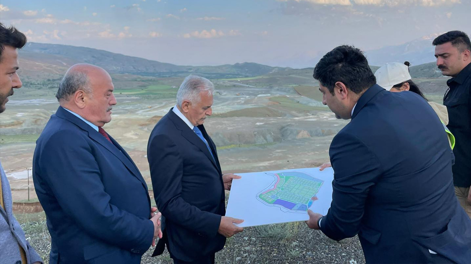 Son Başbakan Binali Yıldırım, Besi OSB inşaatını inceledi. Modern altyapıyla