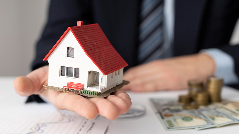 Ticaret Bakanlığı, taşınmaz ilanlarında fahiş fiyat artışlarına karşı düğmeye bastı.