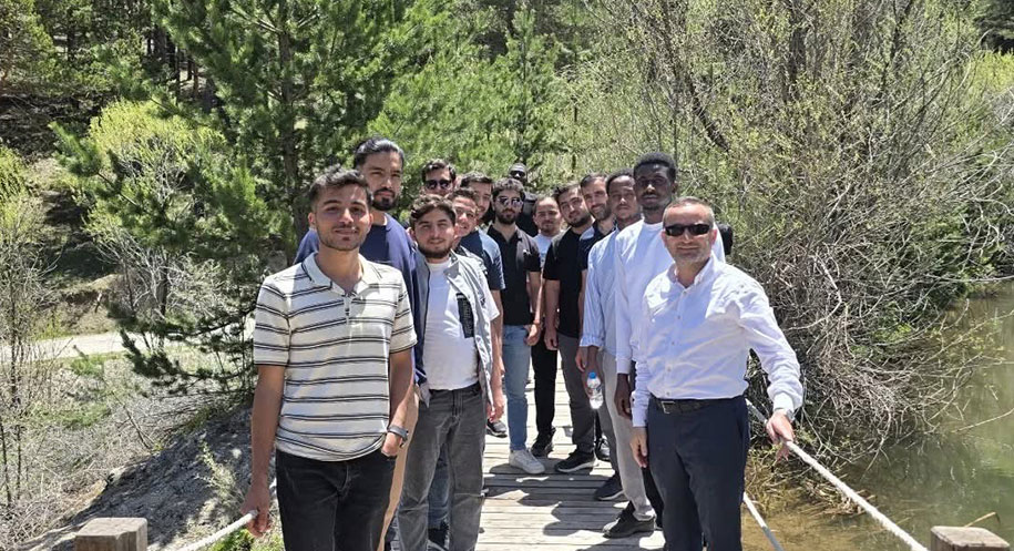 Erzincan İl Müftülüğü Manevi Danışmanlık Birimi, gençlerin milli ve manevi