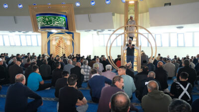 Bu hafta Cuma hutbesinde, kamu malının milletin ortak emaneti olduğu