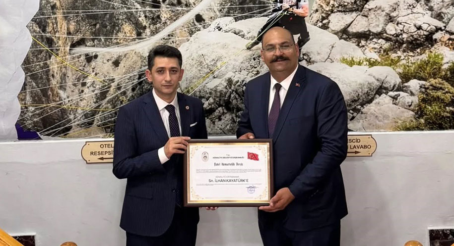 Kemaliye’de görev süresi sona eren Kaymakam İlhan Kayatürk için düzenlenen