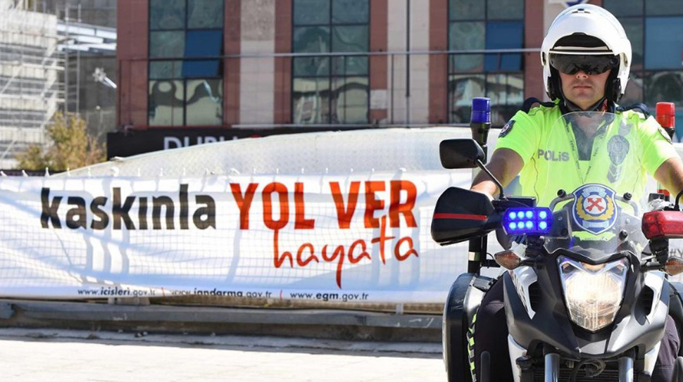 Erzincan Emniyet Müdürlüğü, motosiklet ve motorlu bisiklet kullanıcılarına yönelik uygulamalı