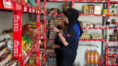 Erzincan Belediyesi Zabıta ekipleri, kent genelindeki 342 bakkal, büfe ve