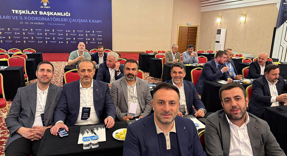 AK Parti, teşkilat çalışmalarını güçlendirmek, mevcut durum değerlendirmesi yapmak ve