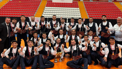 Kars’ta düzenlenen Elevan Halk Oyunları Grup Müsabakaları’nda iki farklı kategoride