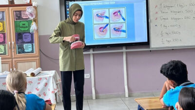 Kemah Devlet Hastanesi Toplum Sağlığı birimi, öğrencilere diş sağlığının önemini