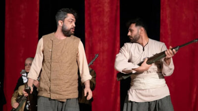 EBYÜ Tiyatro Kulübü’nün sahnelediği “Töre” adlı oyun, izleyicilerden tam not