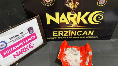 Erzincan’da düzenlenen operasyonda 14 gram metamfetamin ele geçirildi. İki şüpheli