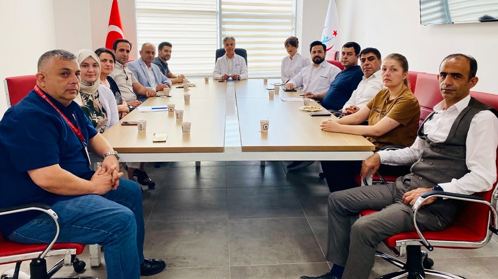 Erzincan Mengücek Gazi Eğitim ve Araştırma Hastanesinde düzenlenen değerlendirme toplantısında,