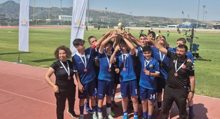 Erzincan Futbol Takımı, Gençlik ve Spor Bakanlığı tarafından düzenlenen Anadolu