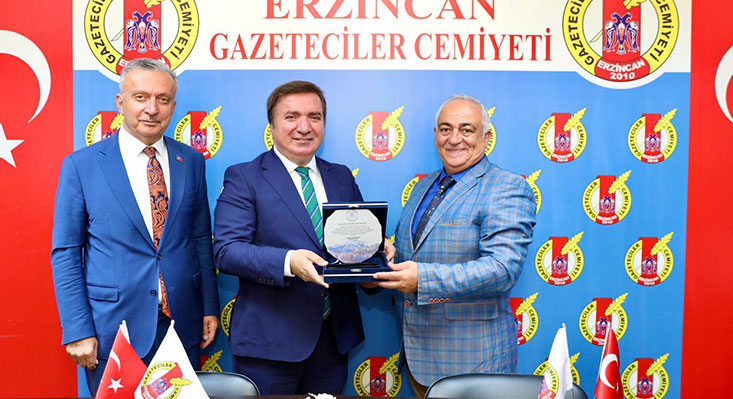 24 Temmuz Gazeteciler ve Basın Bayramı dolayısıyla Erzincan Valisi Hamza
