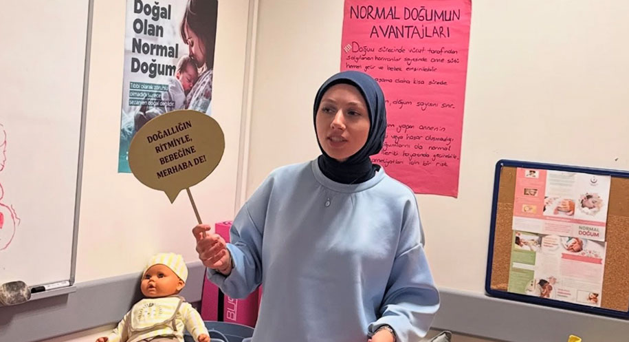 Refahiye Devlet Hastanesi Toplum Sağlığı Merkezi tarafından “Normal Doğum Eylem