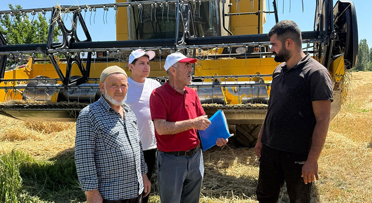 Temmuz ayının ortalarına gelinmesiyle birlikte Erzincan genelinde buğday tarlalarında hasat
