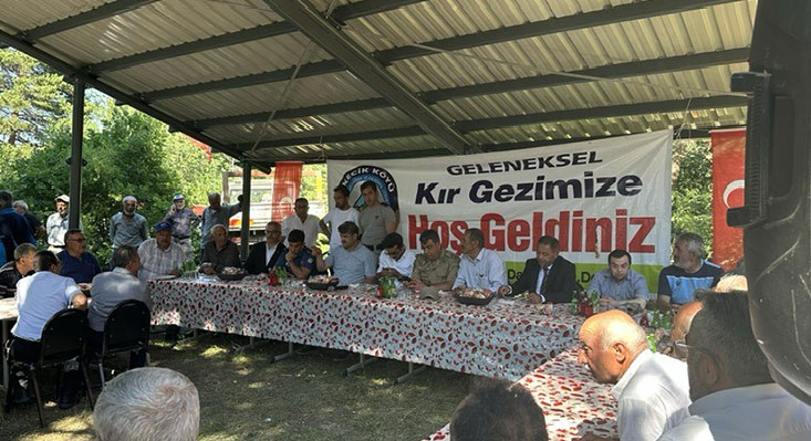 Refahiye’de yaz mevsimiyle birlikte köylerde geleneksel hale gelen yaz şenlikleri