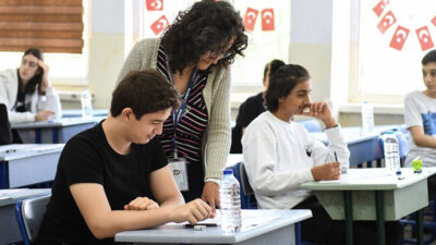 Erzincan’da tüm ortaokul ve liselerde tercih danışmanlığı hizmeti başladı. LGS