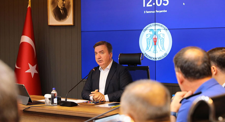 Erzincan Valisi Hamza Aydoğdu başkanlığında gerçekleştirilen 25. Birim Amirleri Toplantısı’nda,